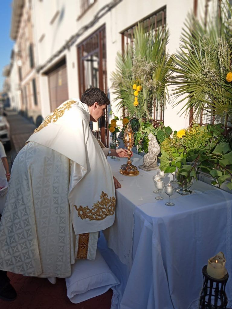 El Corpus Christi vuelve a sacar los altares a las calles / Fotos ...